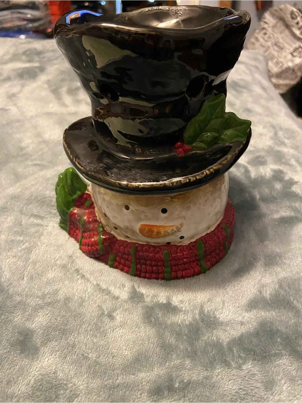 Yankee Candle Snowman Tealight Holder in Black, Red, Green
